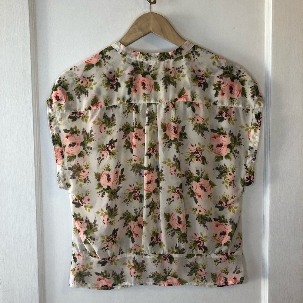 𝅺3/$30 Frenchi blouse. - Picture 2 of 3